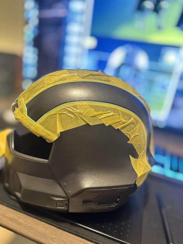 Helldivers 2 Inspired Helmet WIP: Adding the Yellow Stripe Details detail image
