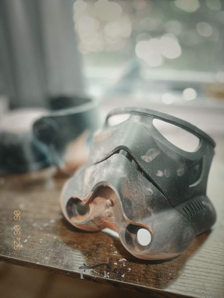 Stormtrooper Helmet Assembly: Glueing the Pieces of an Icon detail image