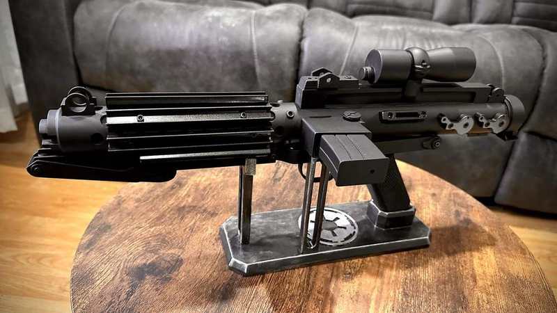 Star Wars E-11 Blaster - Clean RoTJ Version (Display Prop) detail image